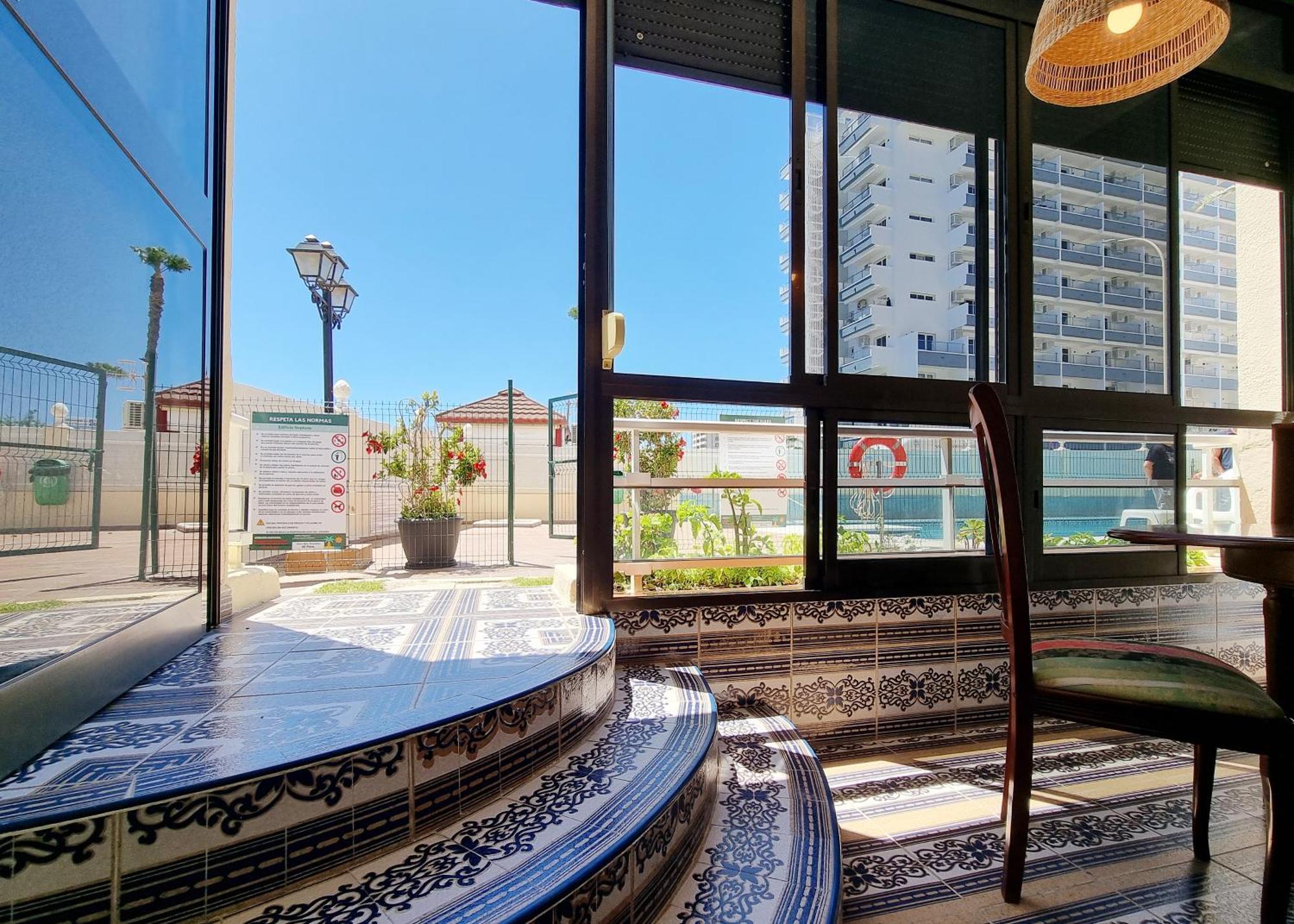 Tinoko Apartament In La Carihuela Beach Torremolinos Exterior foto