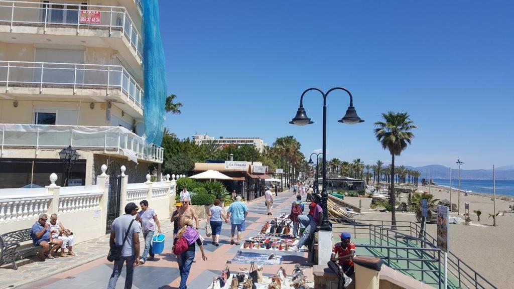 Tinoko Apartament In La Carihuela Beach Torremolinos Exterior foto
